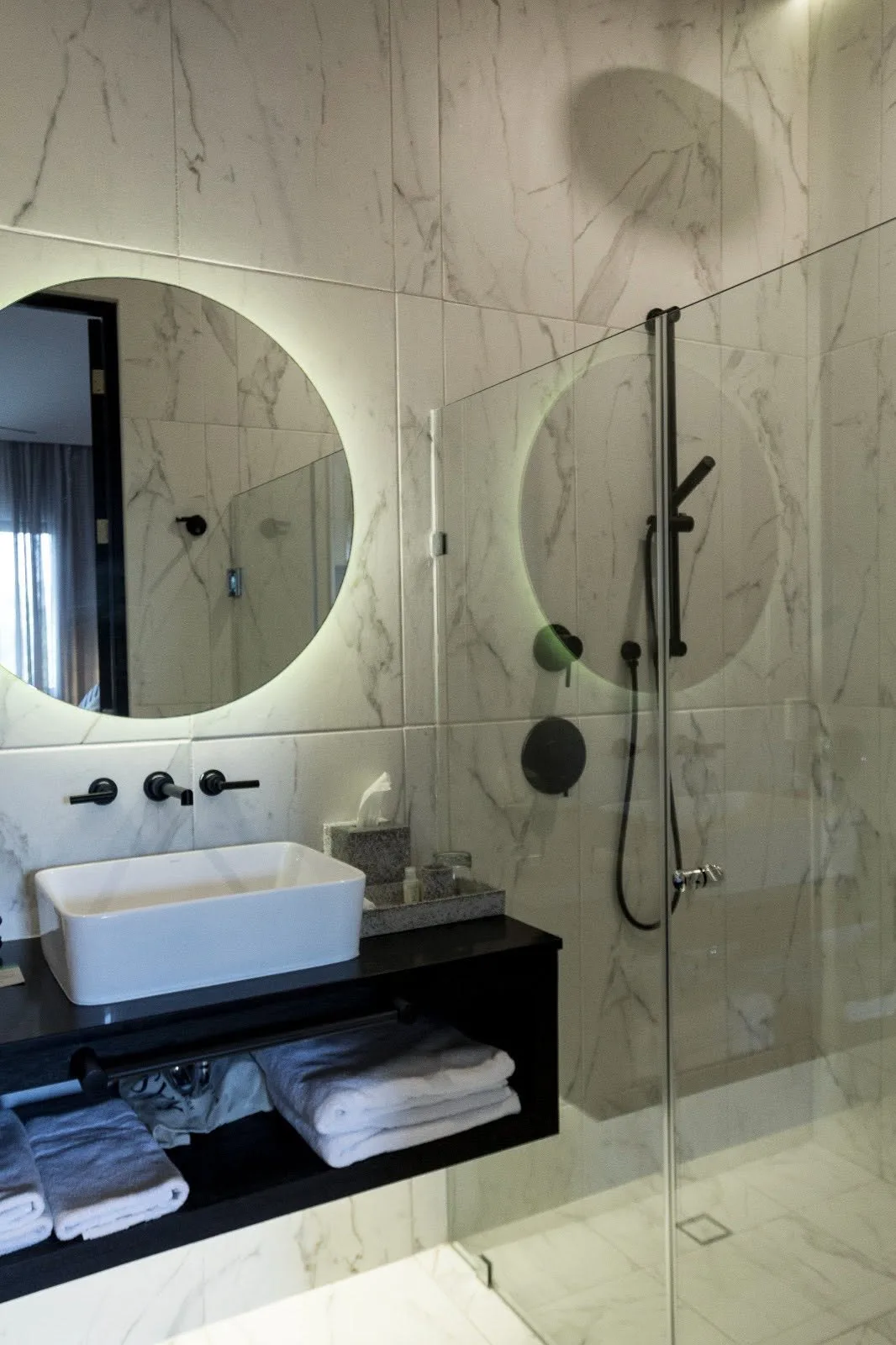 LUXURY PENTHOUSE on the Lagoon with Water View and Private Roof Top Pool photo 5