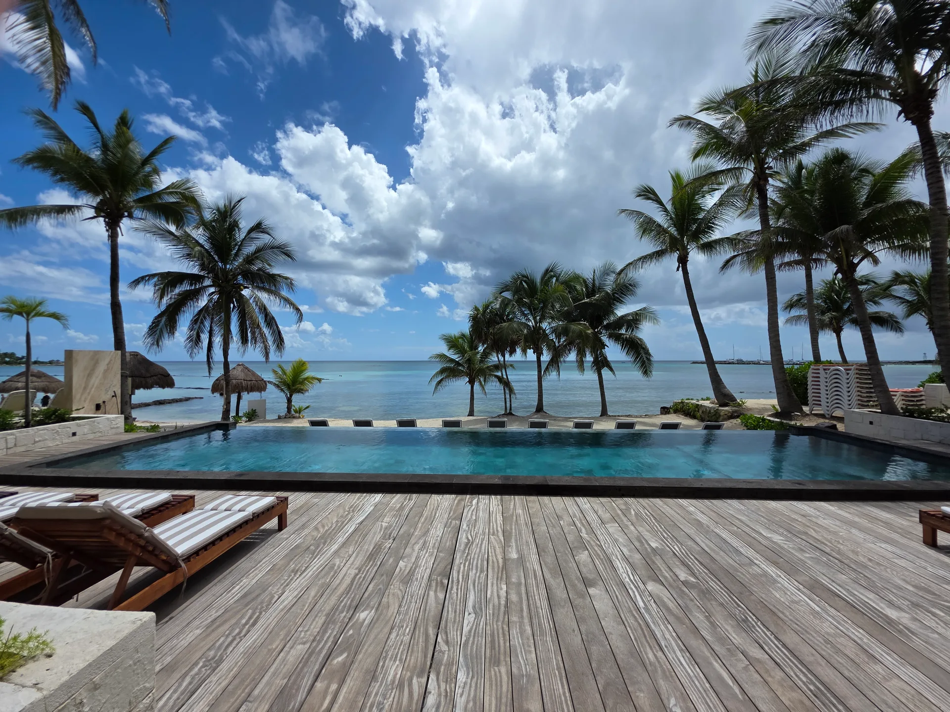 Modern Ocean Front 3 Bedroom Apartment photo 1