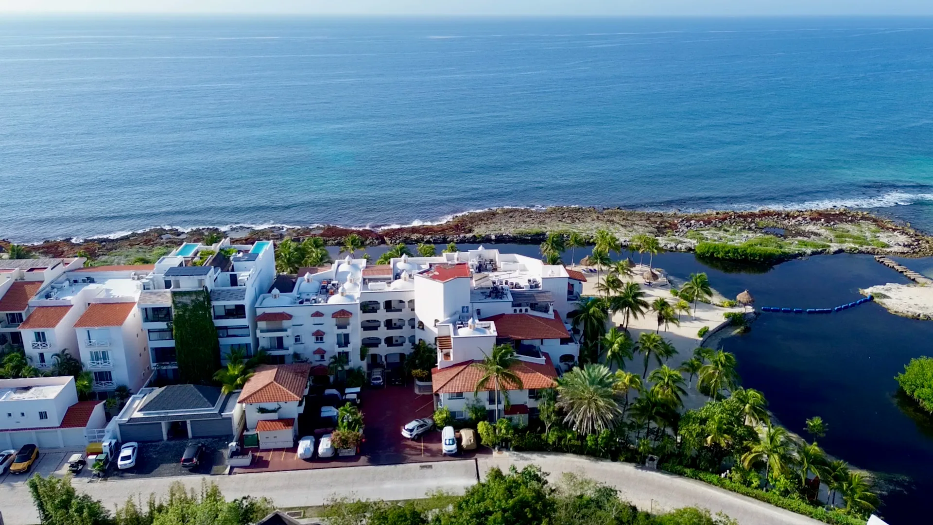 Quinta Luna 007: A License to Live Oceanfront in Puerto Aventuras photo 1
