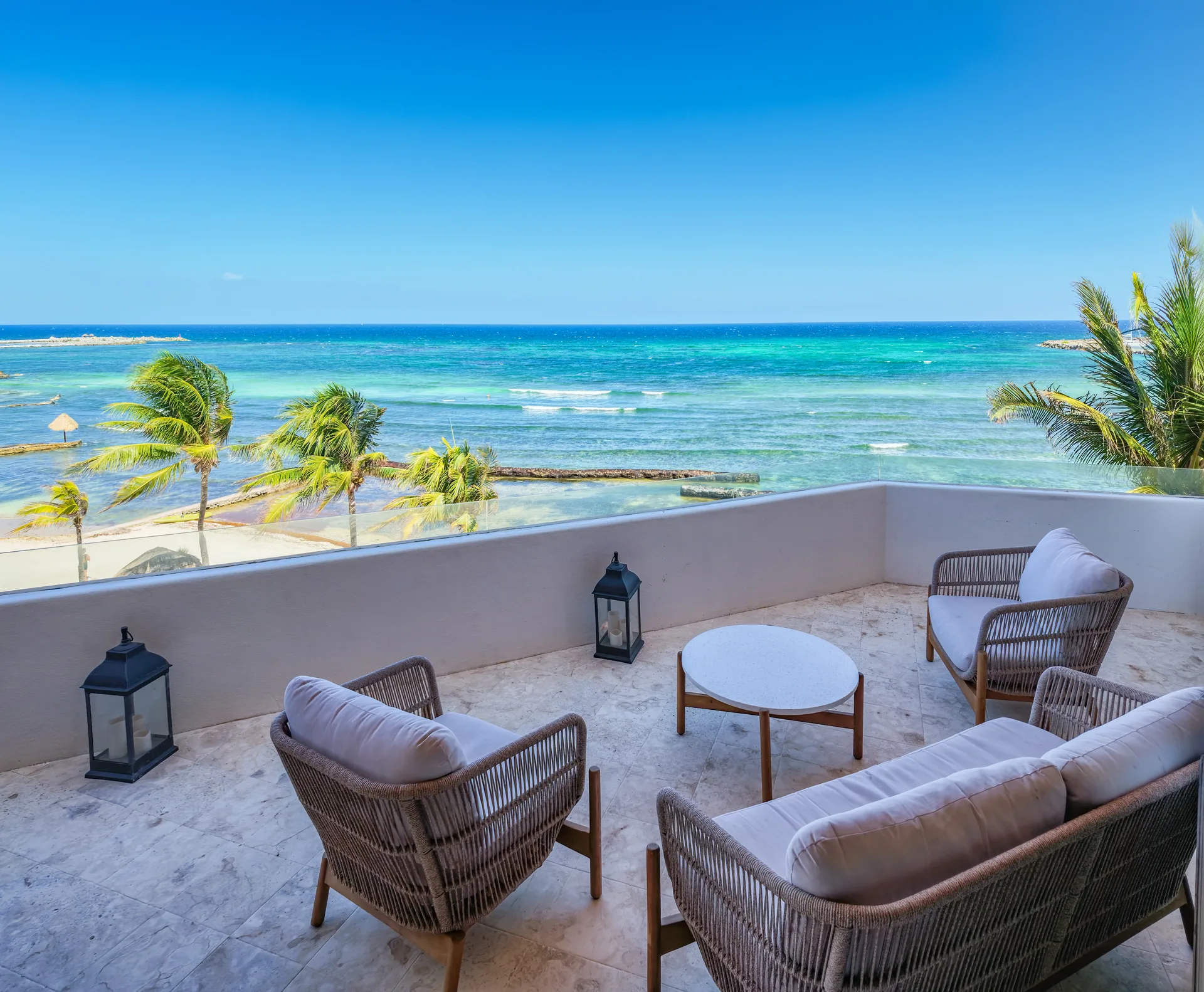 BEACH FRONT PH 3 BED Breathtaking views photo 1