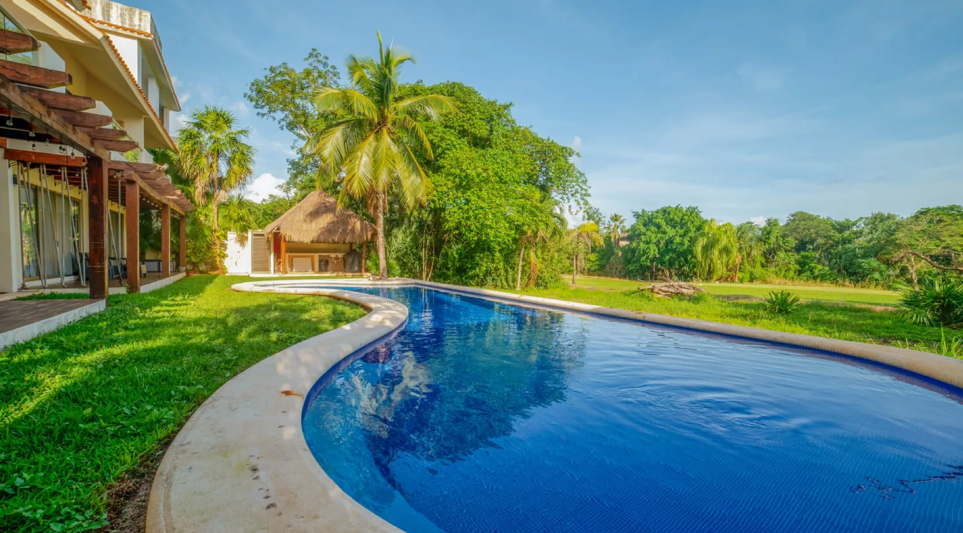 Golf Course Condo with Terrace in Puerto Aventuras photo 3