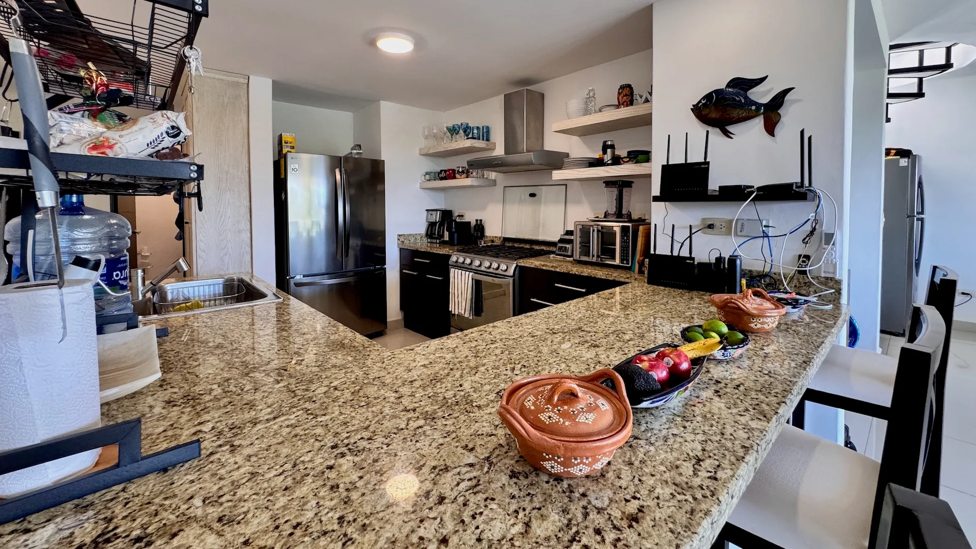 Marina Mia: End-Unit Penthouse with Private Rooftop and Ocean Views photo 2