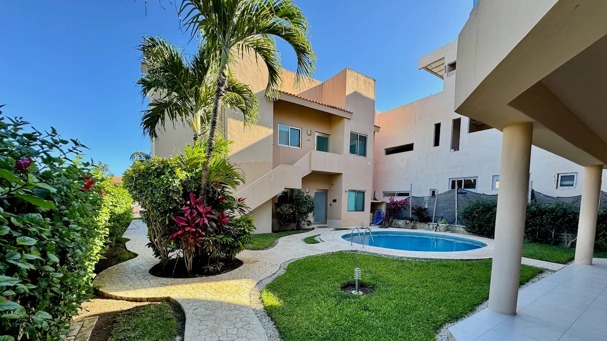 Sun & Sea: 2-Bedroom Marina-Front Condo with Dock Space photo 2
