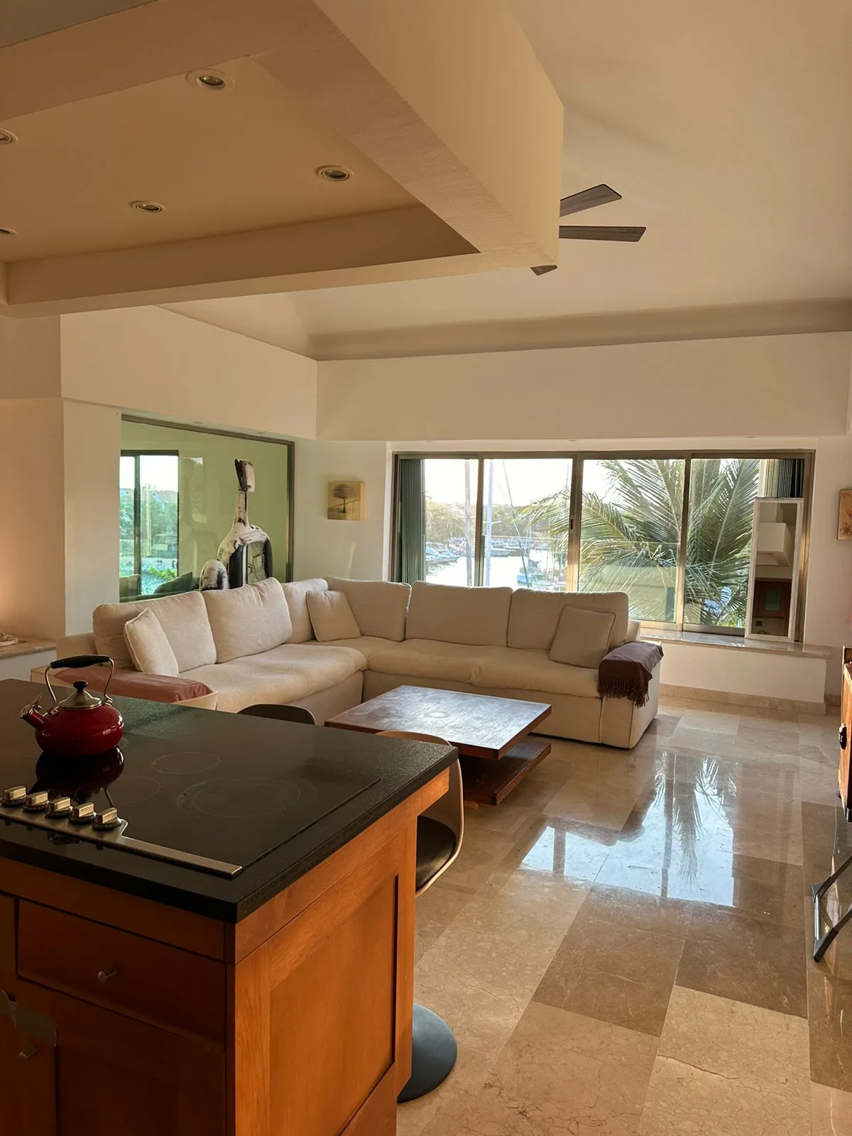 Marina and Ocean front 3 Bedroom Pent House fos sale photo 4