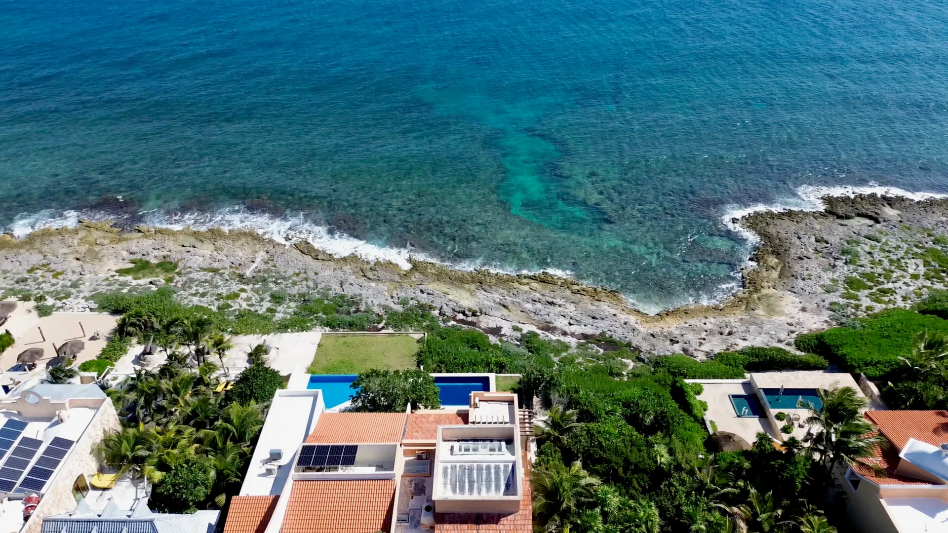 Casa Blanca: Oceanfront Villa with Adjacent Lot Option in Puerto Aventuras photo 2