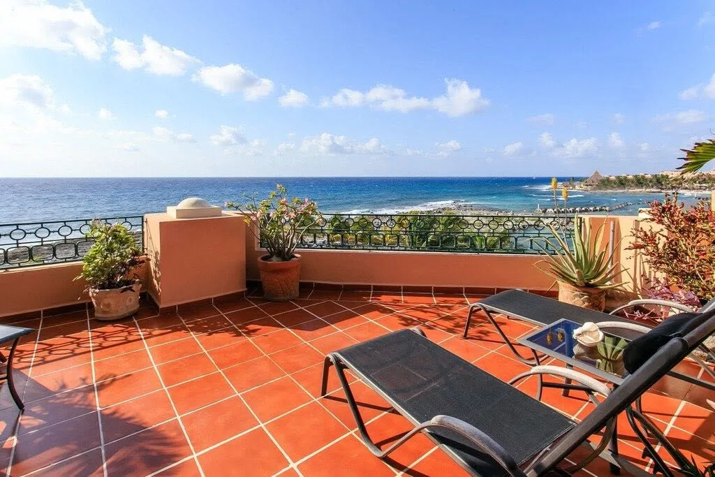 Oceanfront Condo with Stunning Views photo 2