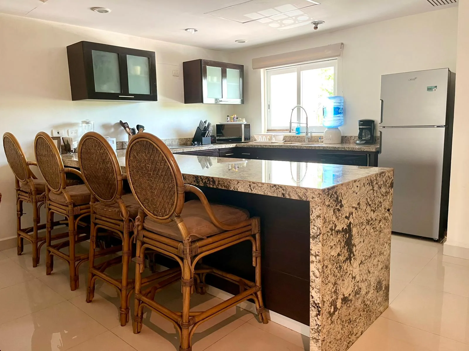 Aventuras club complex - Spacious 2 bedrooms condo Marina front photo 5