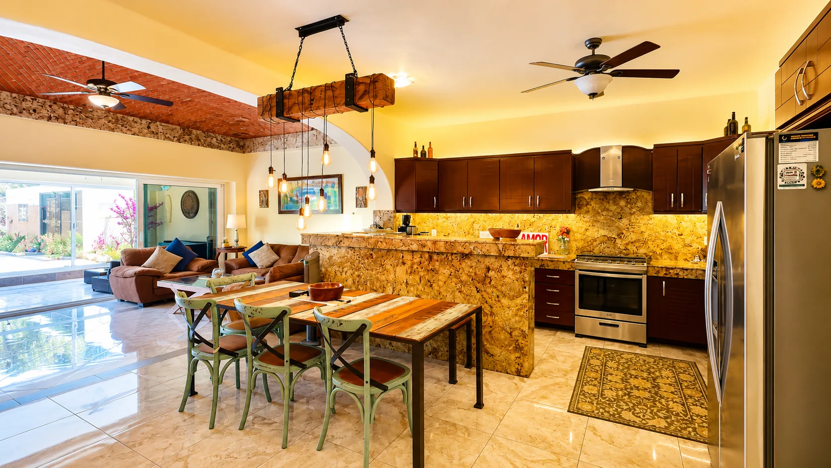 Spacious 3 Bedroom House on Golf Course for Vacation Rentals (Sandy. HEIC photos) photo 2