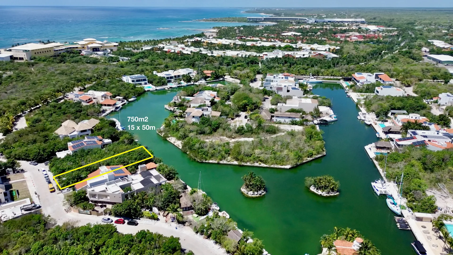 750 m² Marina-Front Lot in Puerto Aventuras photo 1