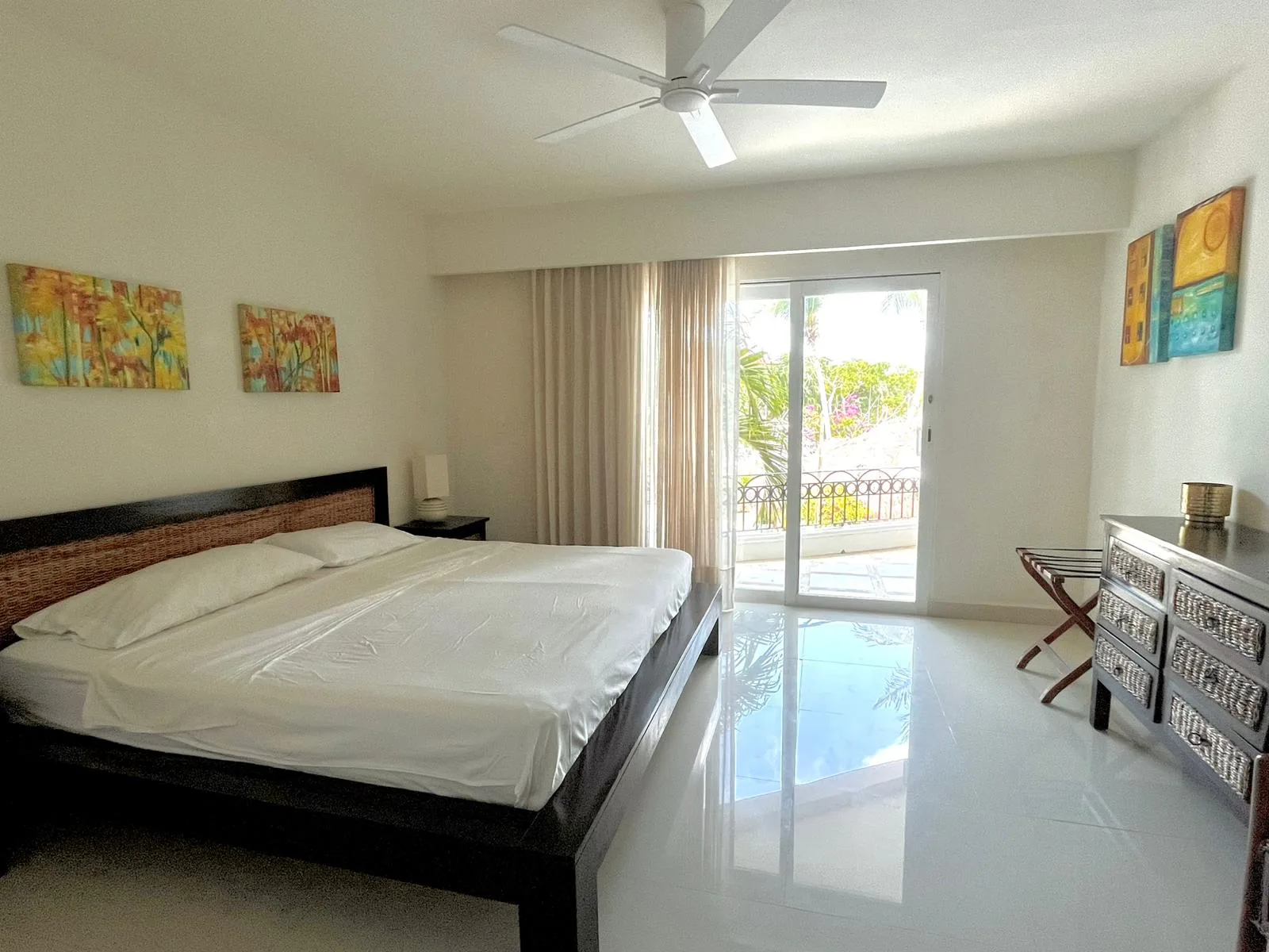 Aventuras club complex - Spacious 2 bedrooms condo Marina front photo 3