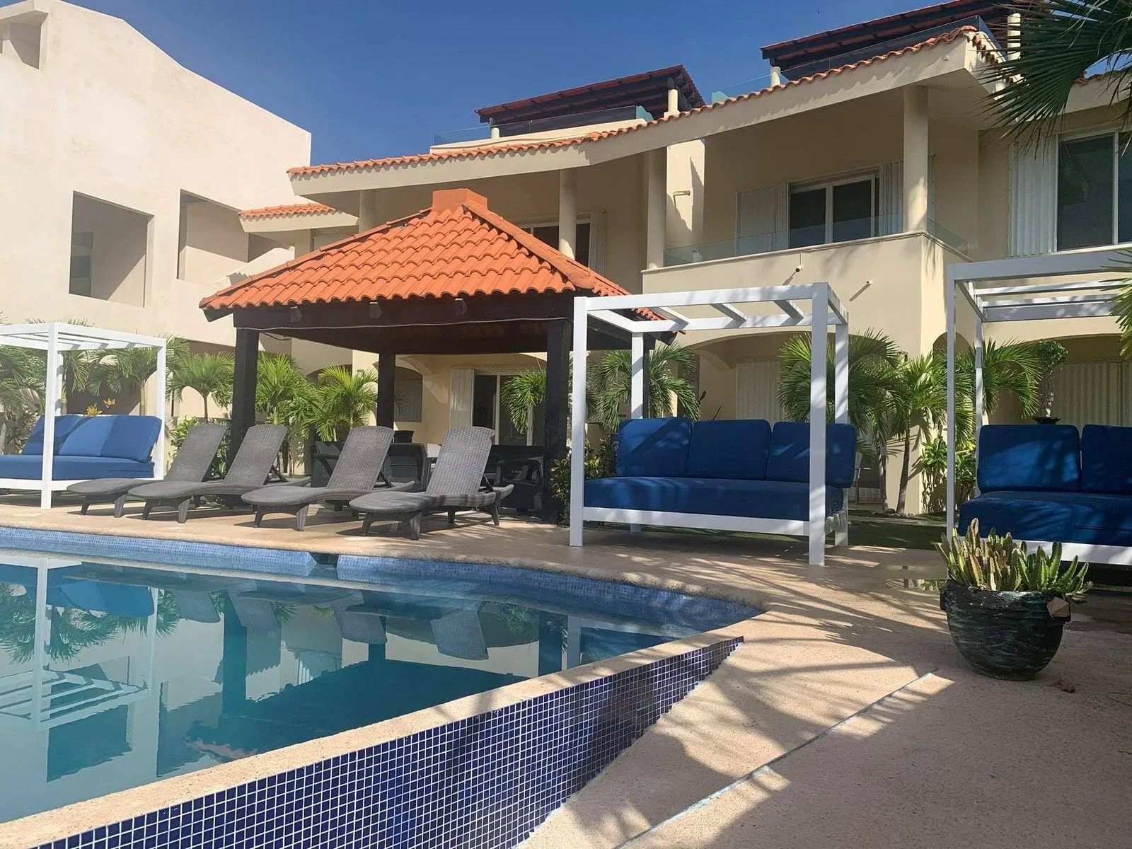 Marina-Front Multi-Unit Investment Property with Private Dock photo 1