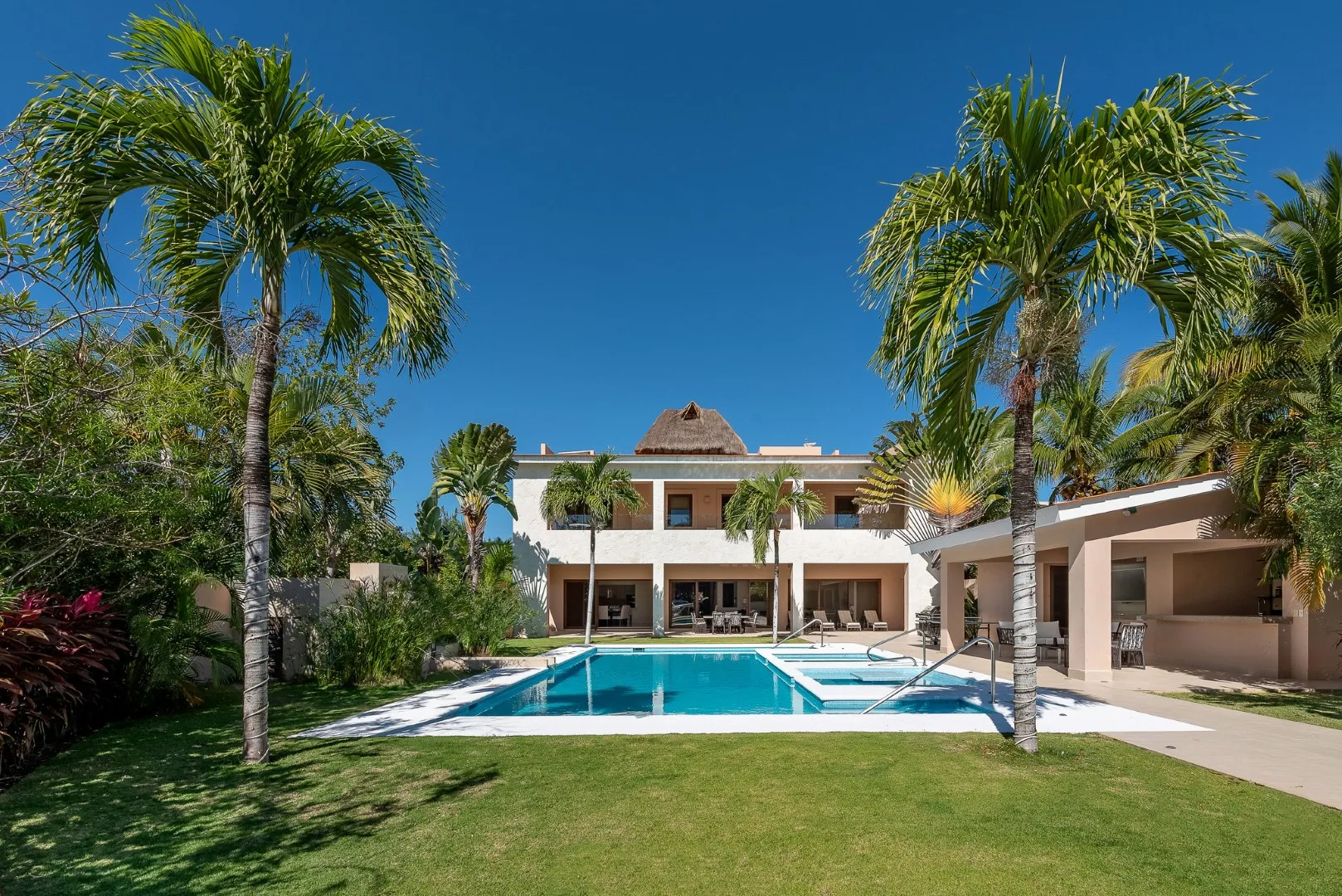 Marina Palms 5 Bedroom Waterfront Villa photo 1
