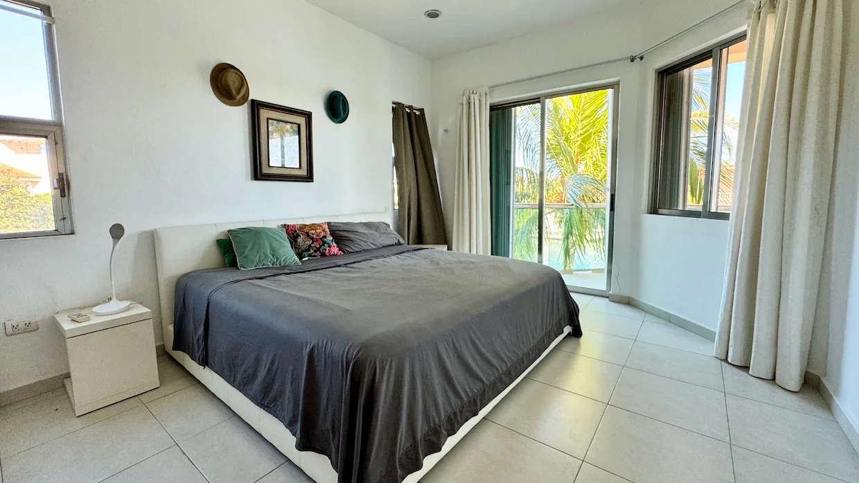 Sun & Sea: 2-Bedroom Marina-Front Condo with Dock Space photo 5