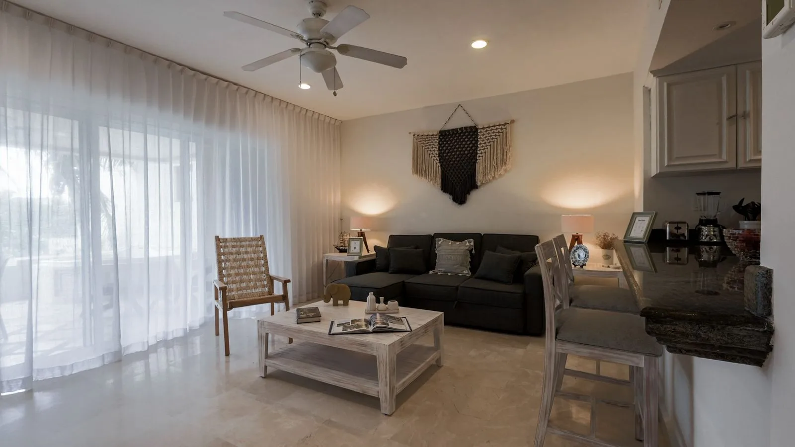 Portobello Grand Marina: Poolside Living - 1 Bed / 1 Bath in 114 photo 5