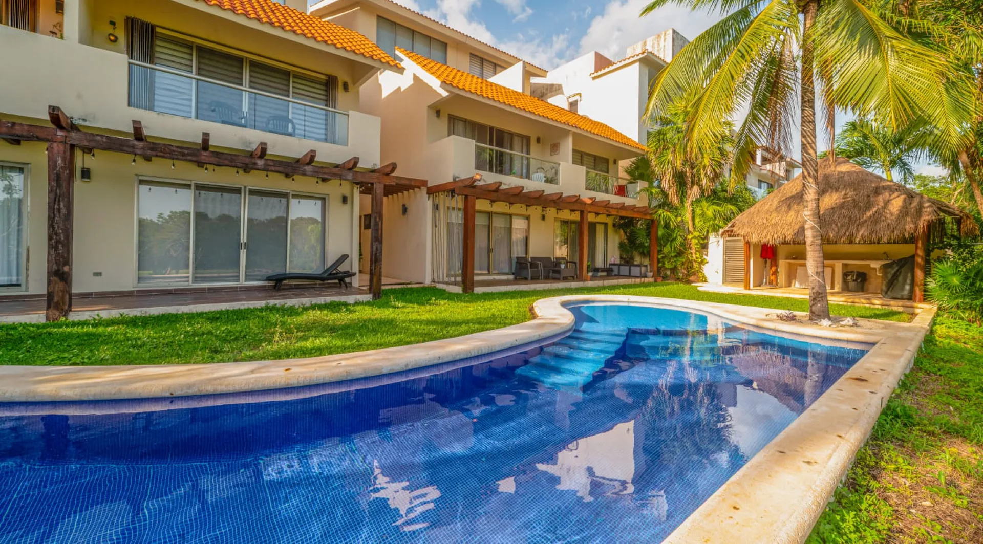 Golf Course Condo with Terrace in Puerto Aventuras photo 2
