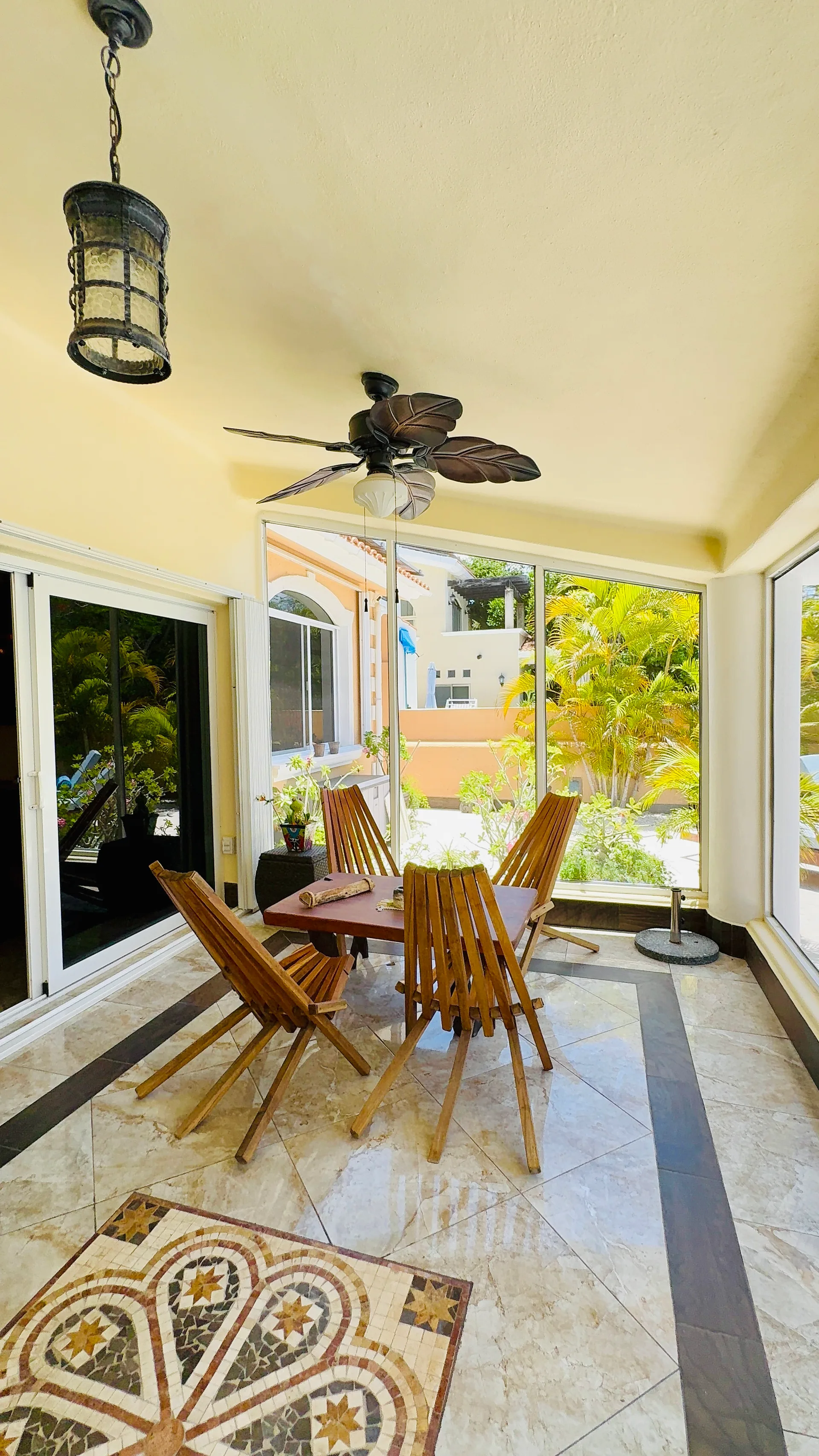 Spacious 3 Bedroom House on Golf Course for Vacation Rentals (Sandy. HEIC photos) photo 3