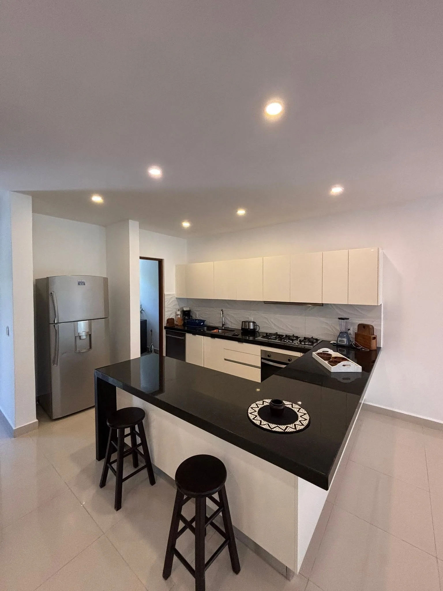Spacious 3 Bedroom Villa with Private Garage photo 2