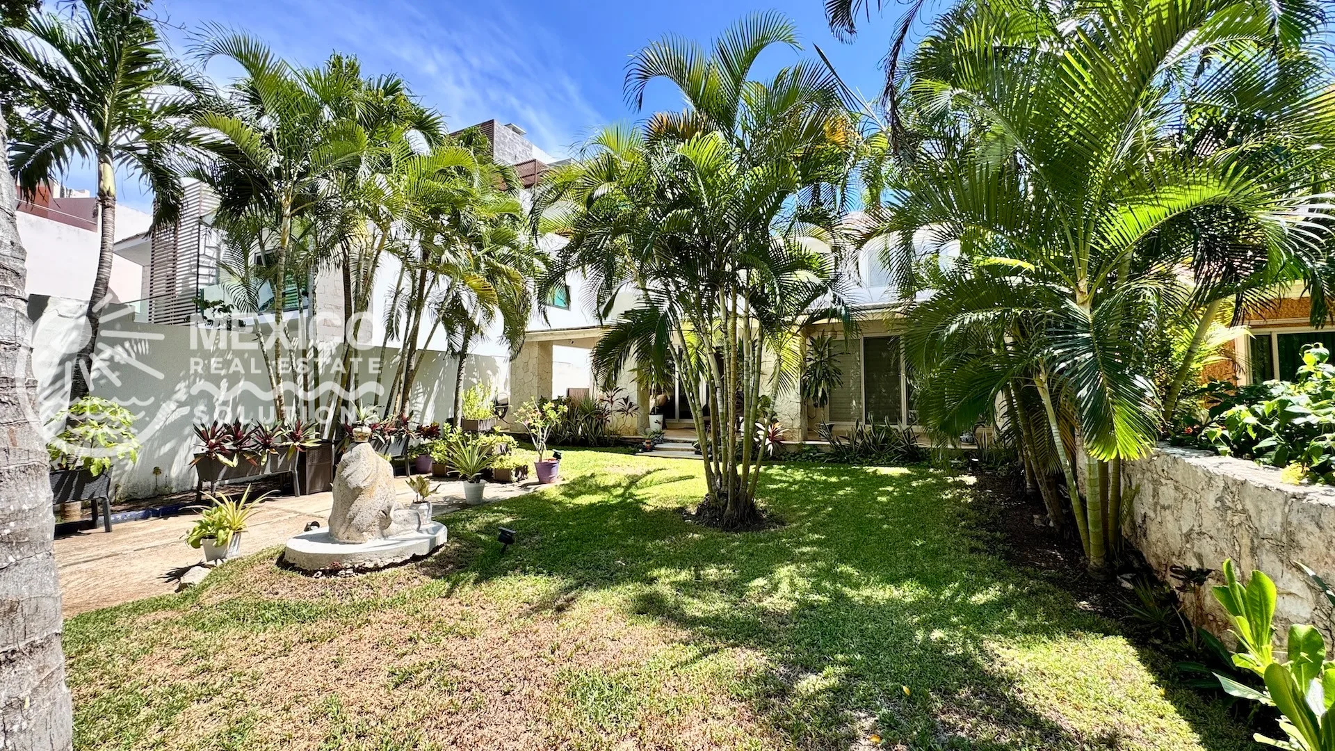3 Rental Units in 1 Golf Course Home in Puerto Aventuras photo 5