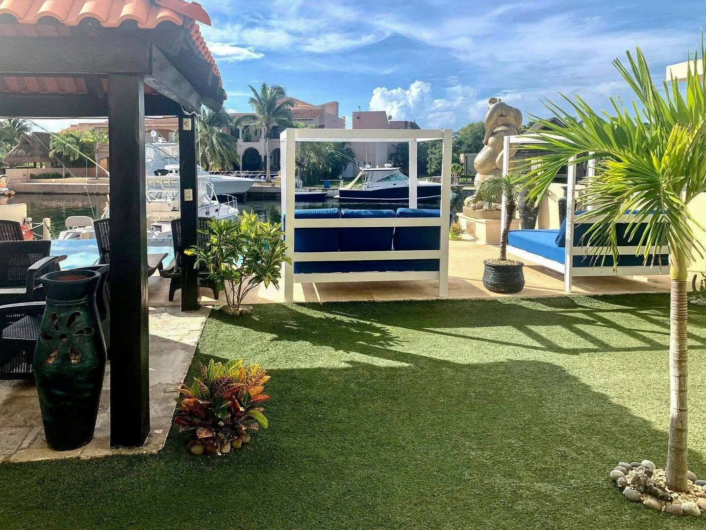 Nautica 8 Unit Marina Front Building photo 3