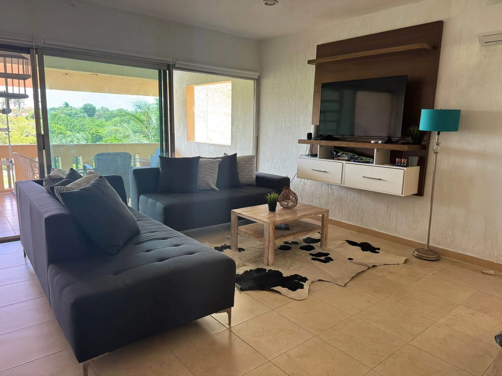 Penthouse with Gorgeous View of Golf Course photo 4