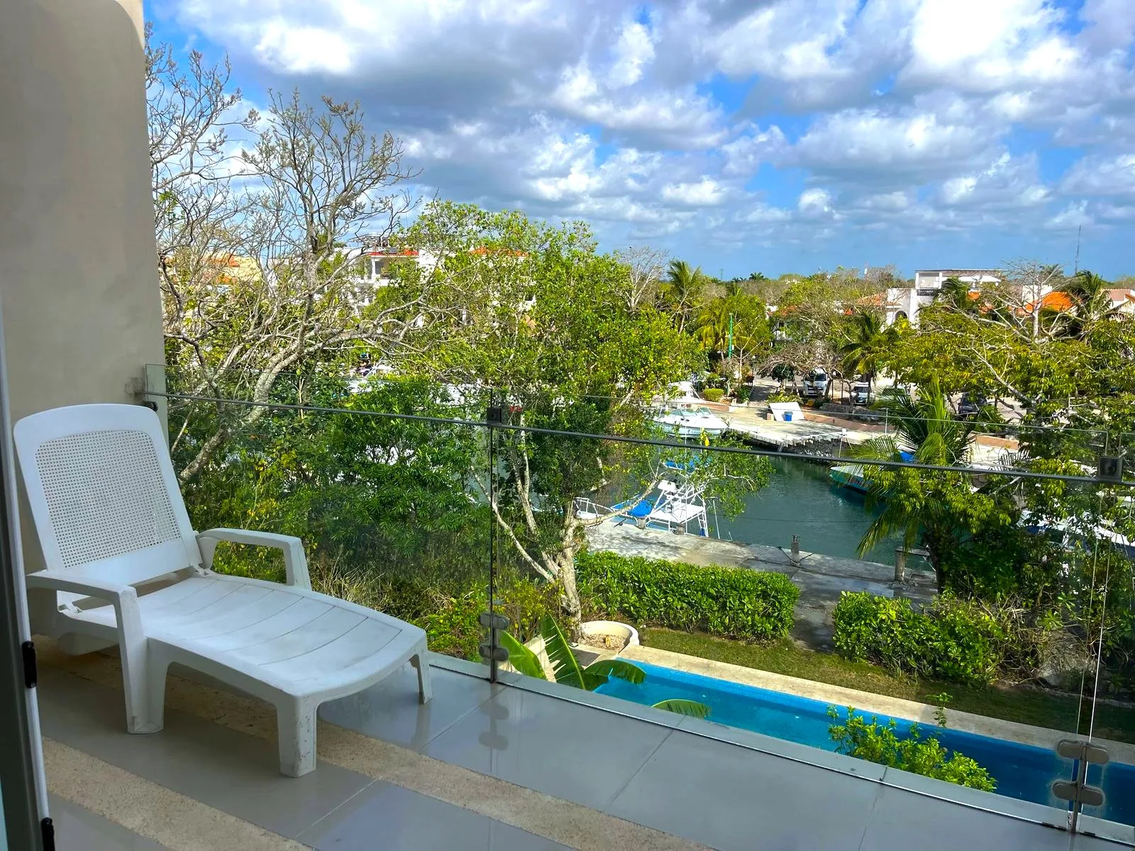 Wave complex - Spacious 2 bedrooms condo Marina front photo 2