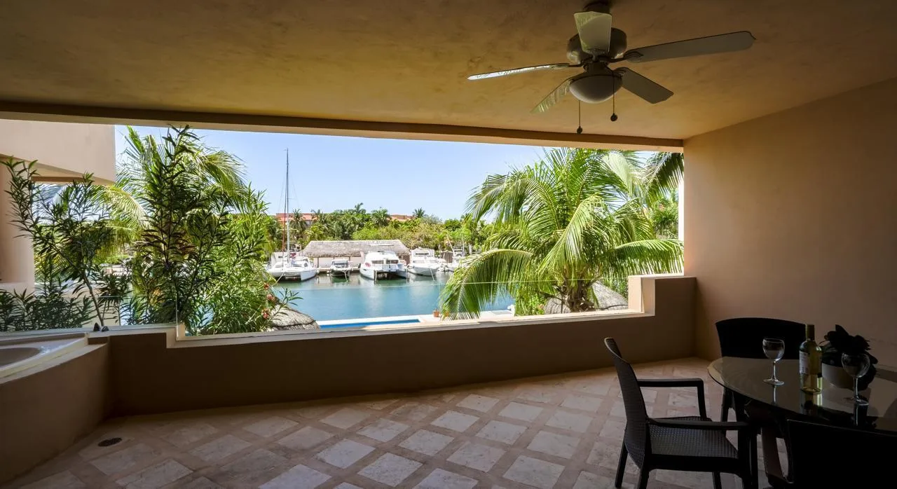 Portobello Condos - 2 Bed / 2 Bath with Canal View photo 4