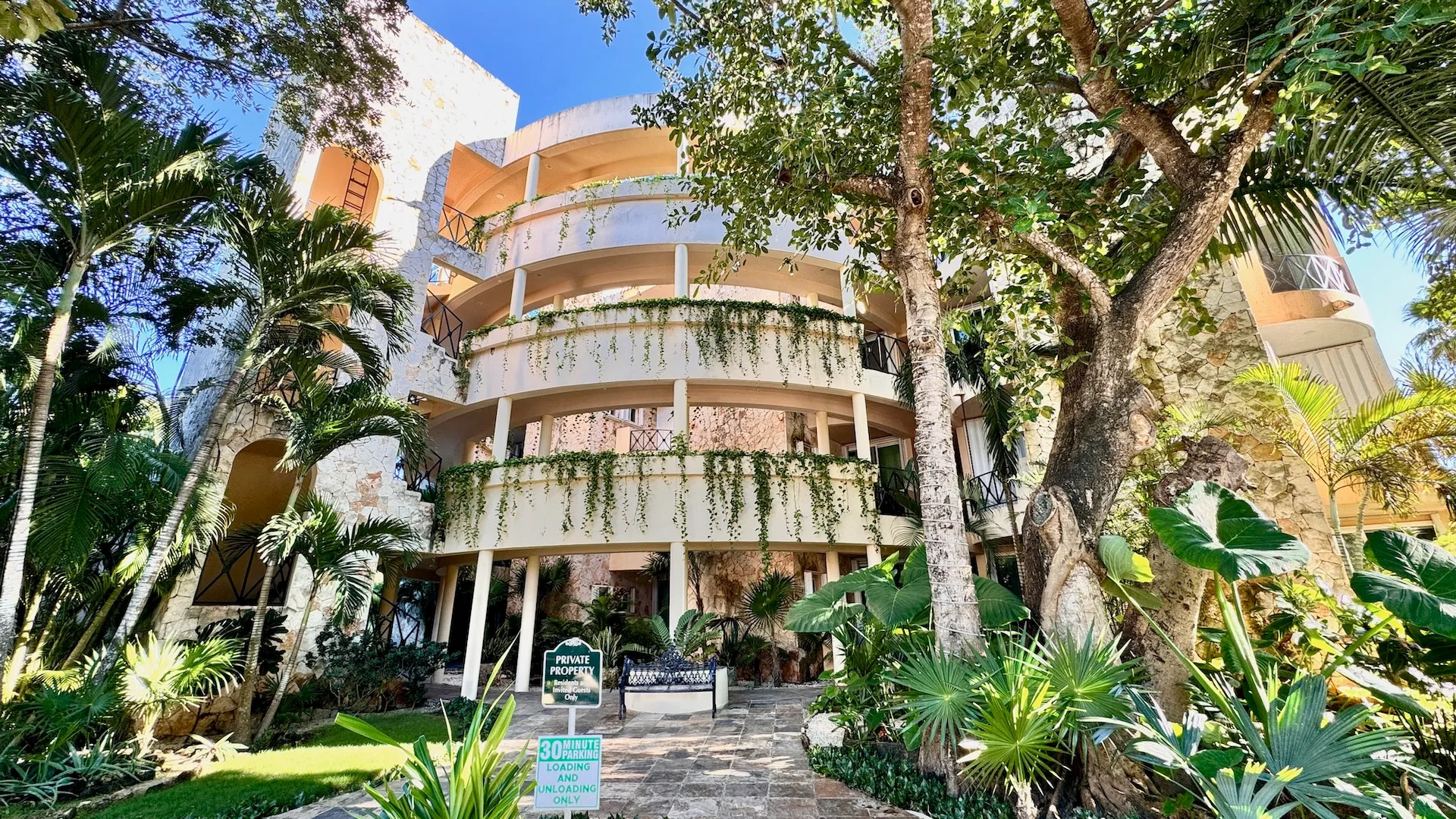 Secret Waters: HUGE 2-Bedroom Canal-View Condo in Puerto Aventuras photo 1