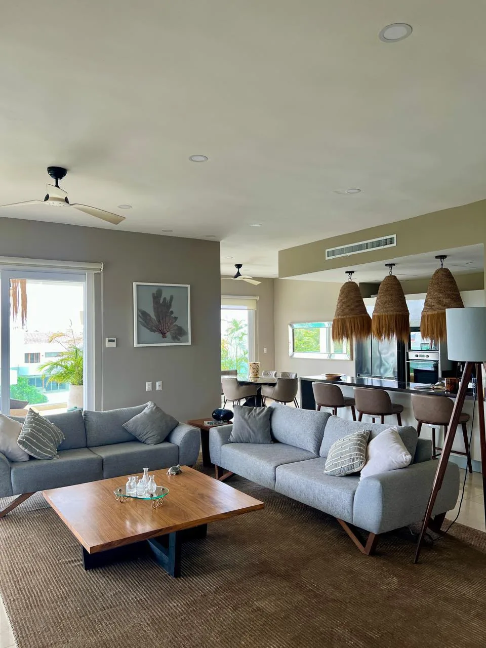 Beautiful 2 Bedroom Canal-Front Vacation Rental (copy) photo 2