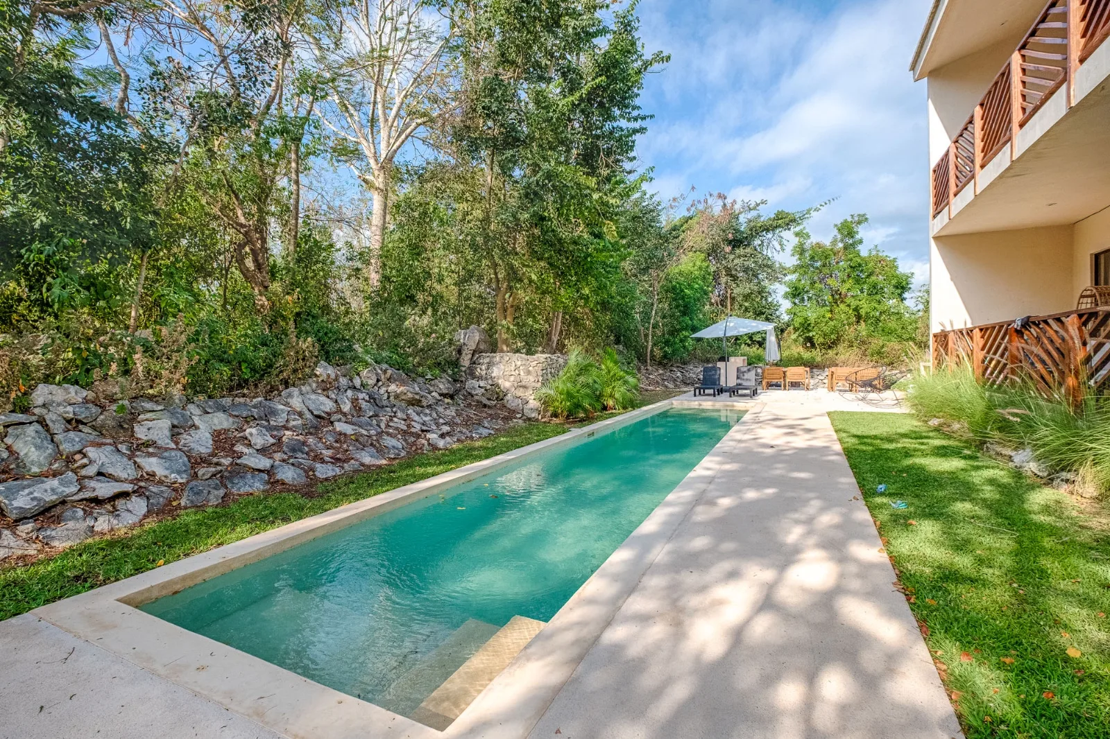 Turnkey 2BR with Direct Pool Access photo 2