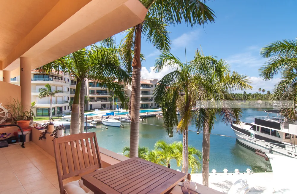 Grand Marina spacious 1 bedroom condo photo 1