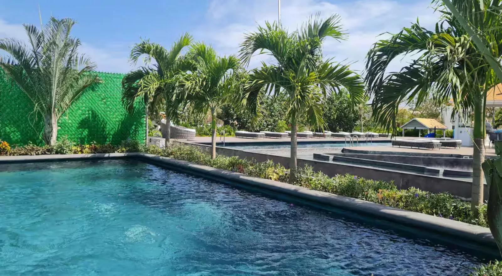 Canal front Penthouse with 50ft boat slip photo 3