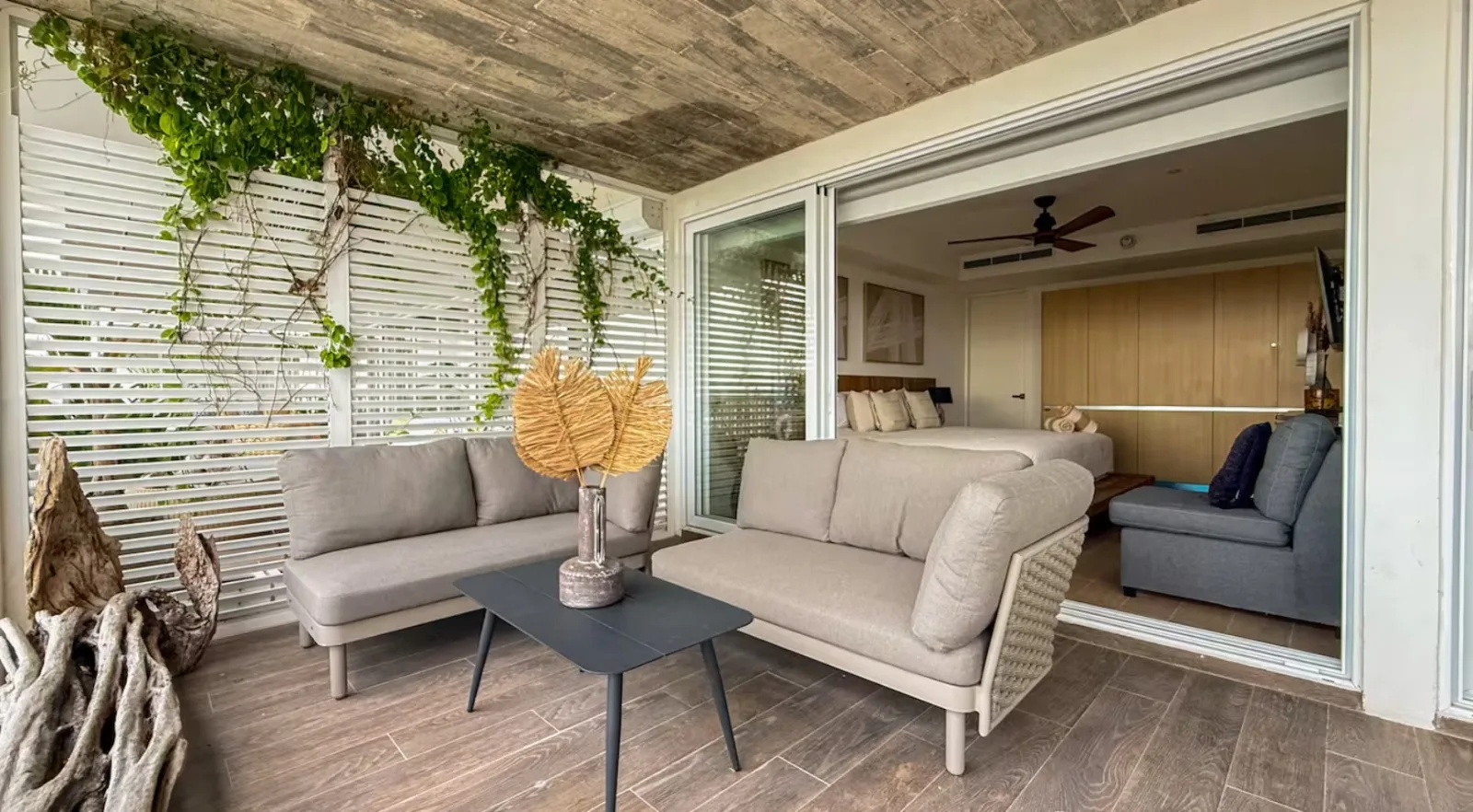Canal front Penthouse with 50ft boat slip photo 2