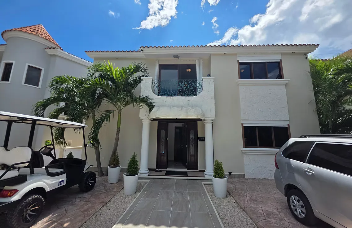 Spacious 2-Story Home for Sale in Puerto Aventuras photo 1