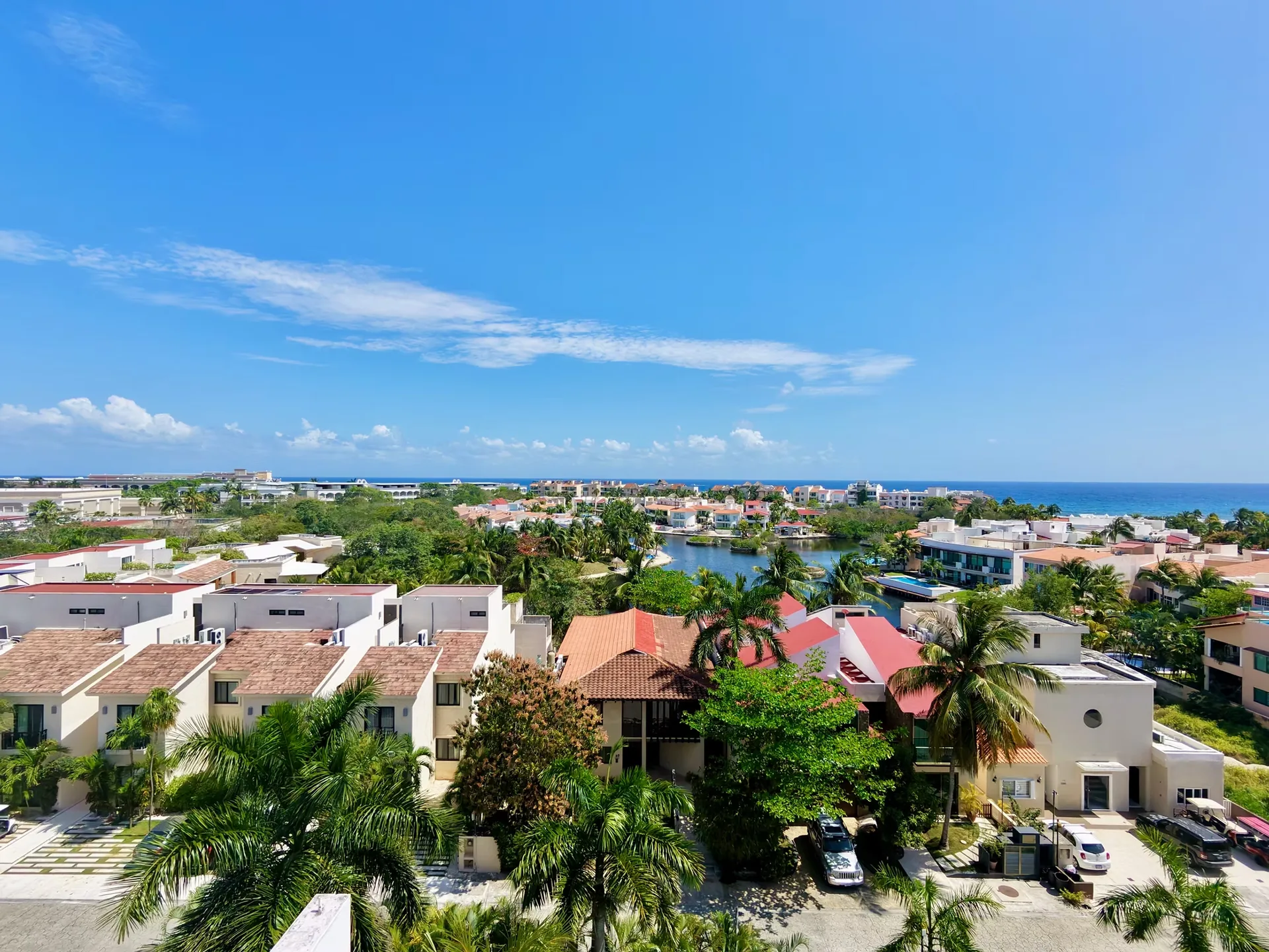 2 Bedroom Penthouse with Open View photo 5