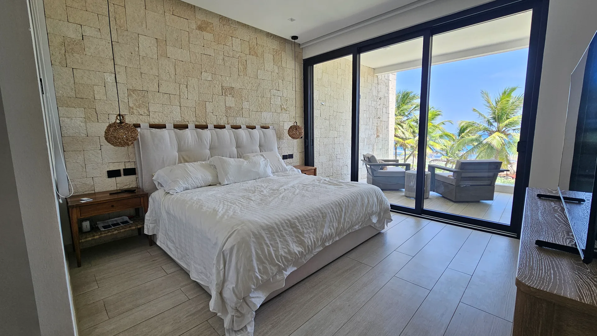 3BR Luxury Beachfront Villa | Designer Furnished photo 5